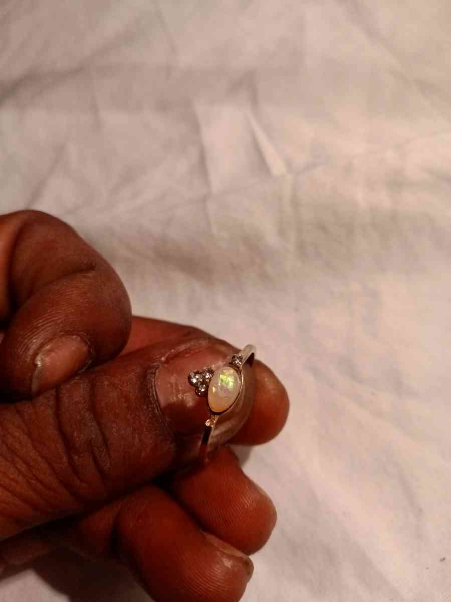 ladies rings gold costume - Winter Park, Florida - FleaMarketBay