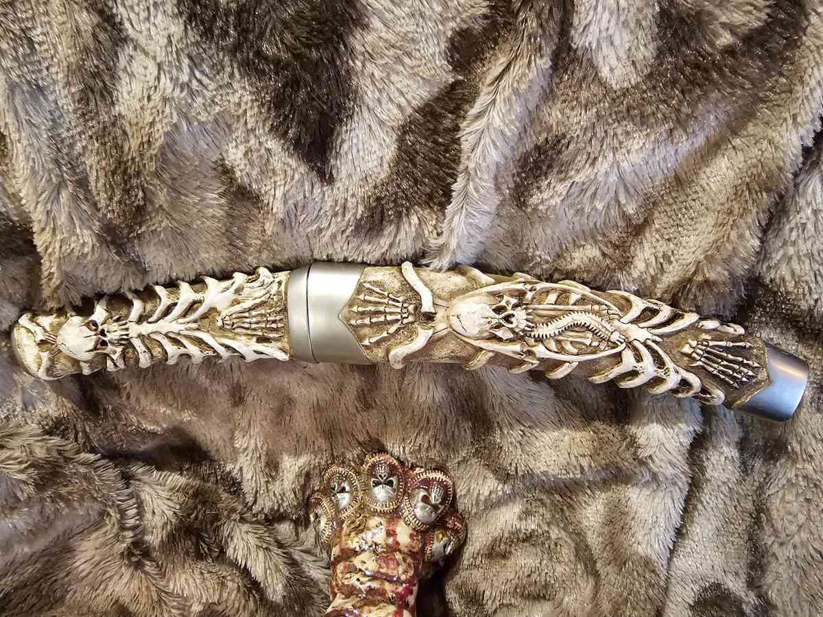 skull blade - Charleston, Arkansas - FleaMarketBay