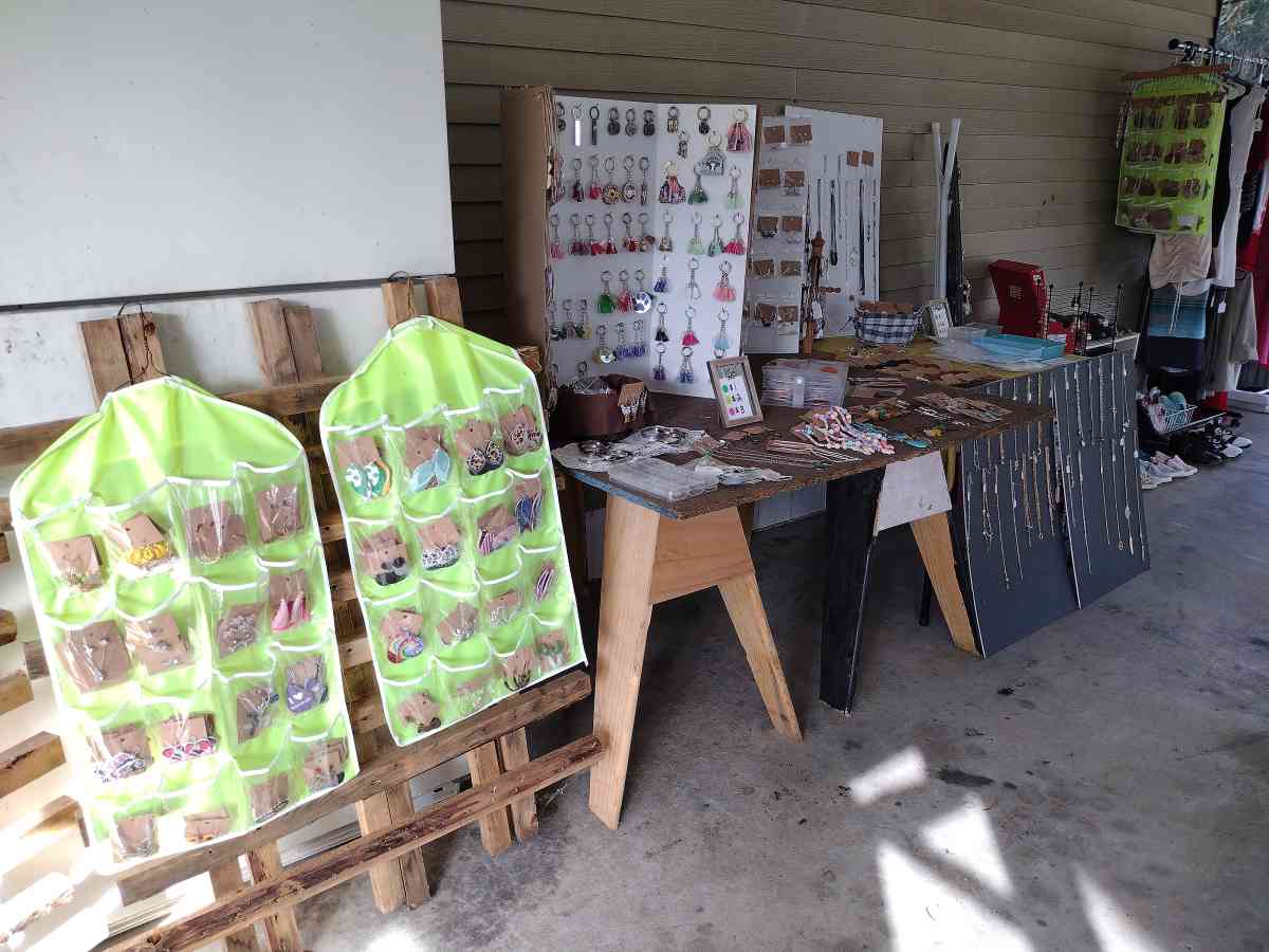 Huge Carport Sale - Ocklawaha, Florida - FleaMarketBay