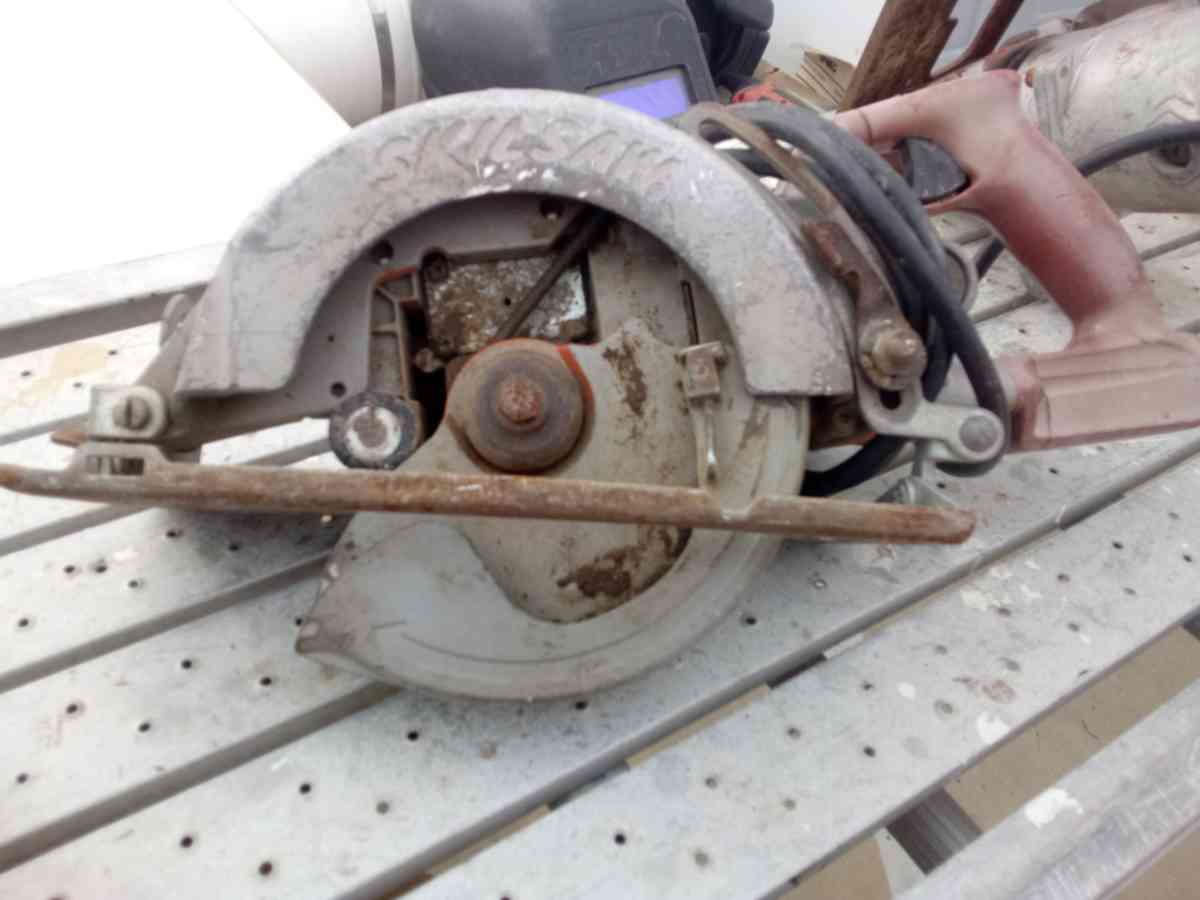circular saw - Victorville, California - FleaMarketBay