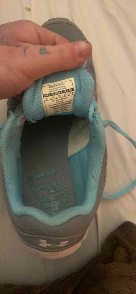 under armor shoes - Spring Hill, Florida - FleaMarketBay