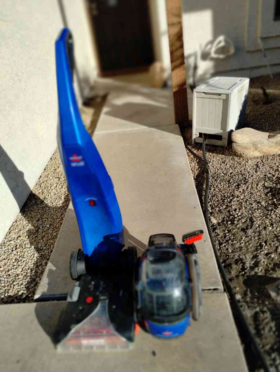 Bissell Lift Off Deep Cleaner carpet shampooer - Peoria, Arizona - FleaMarketBay