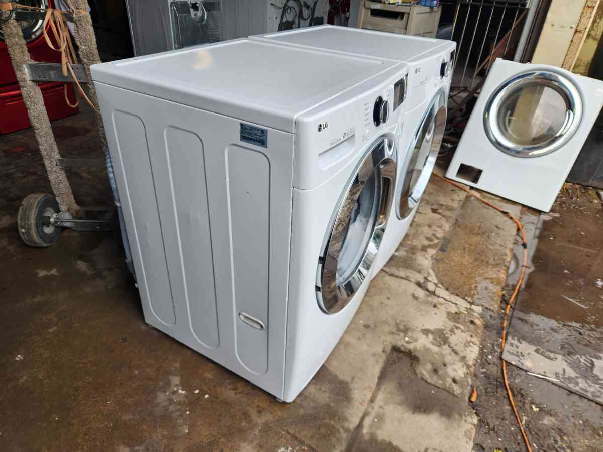 Year 2020 Washer and Electric Dryer - Houston, Texas - FleaMarketBay