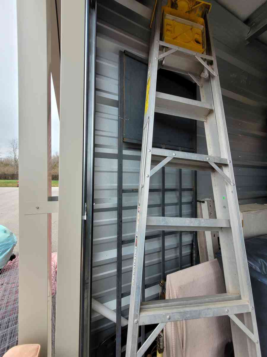 aluminum  extension  ladder - Waynesville, Ohio - FleaMarketBay
