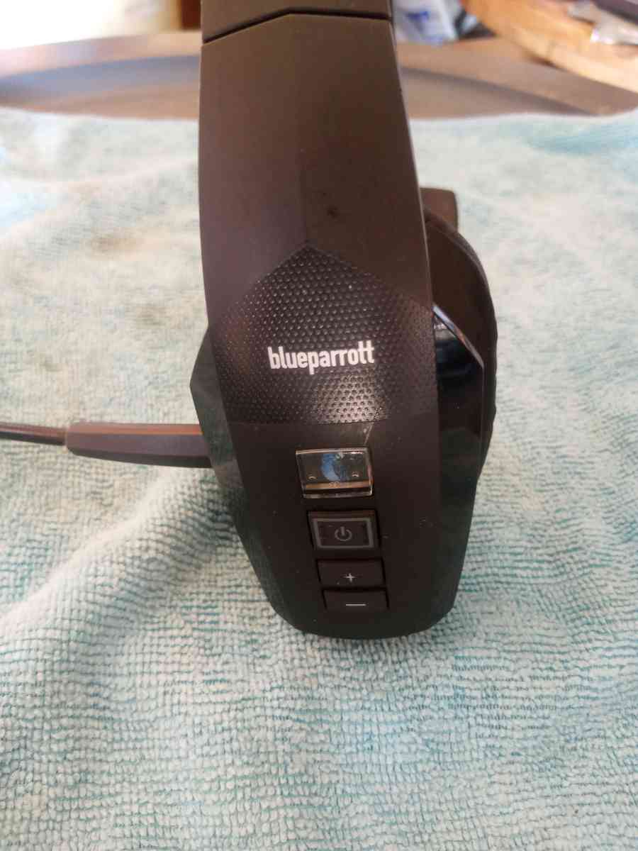 HEADSET BLUE PARROT - Arlington, Texas - FleaMarketBay