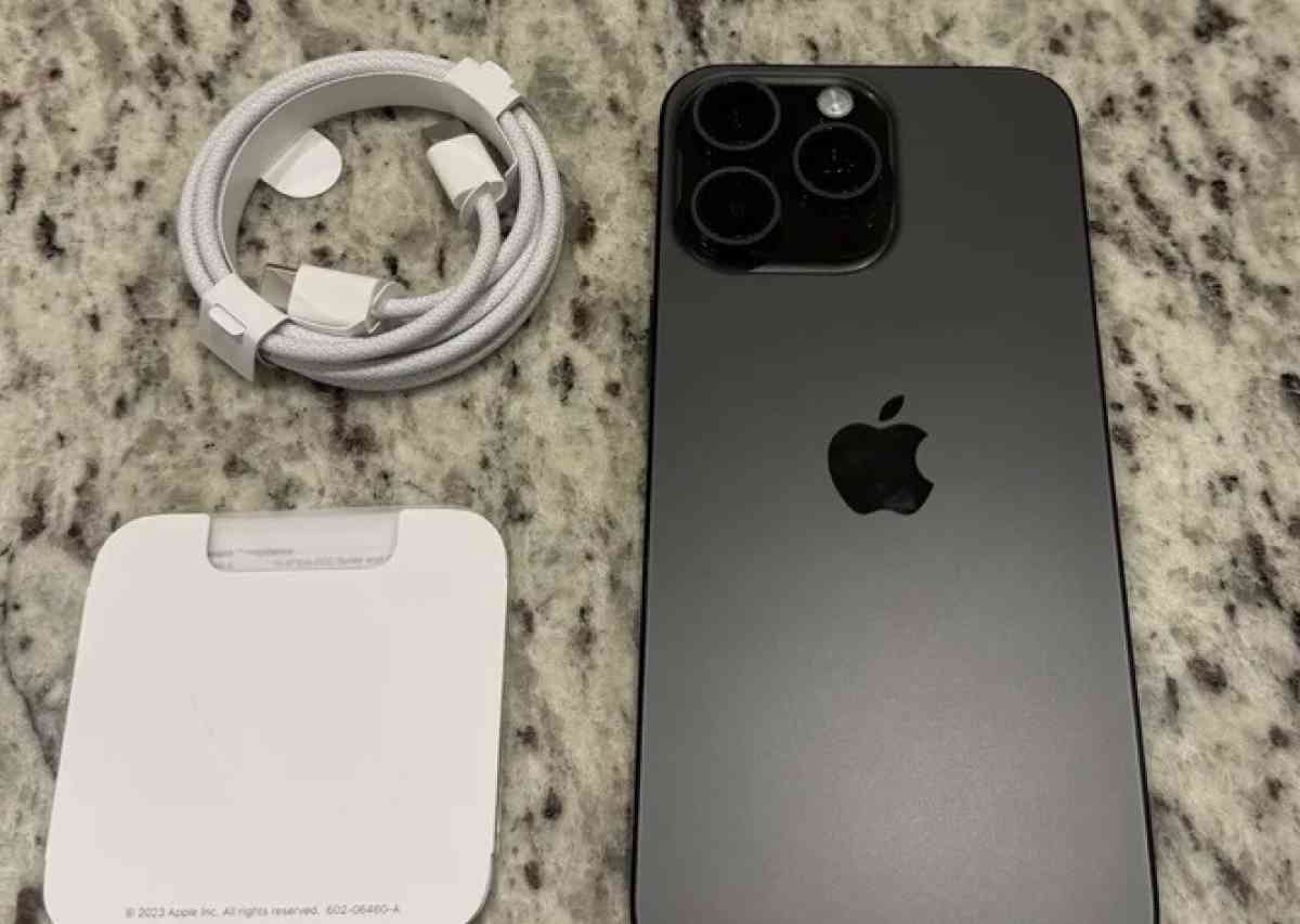 I phone 15 pro max unlocked - Alicia, Arkansas - FleaMarketBay