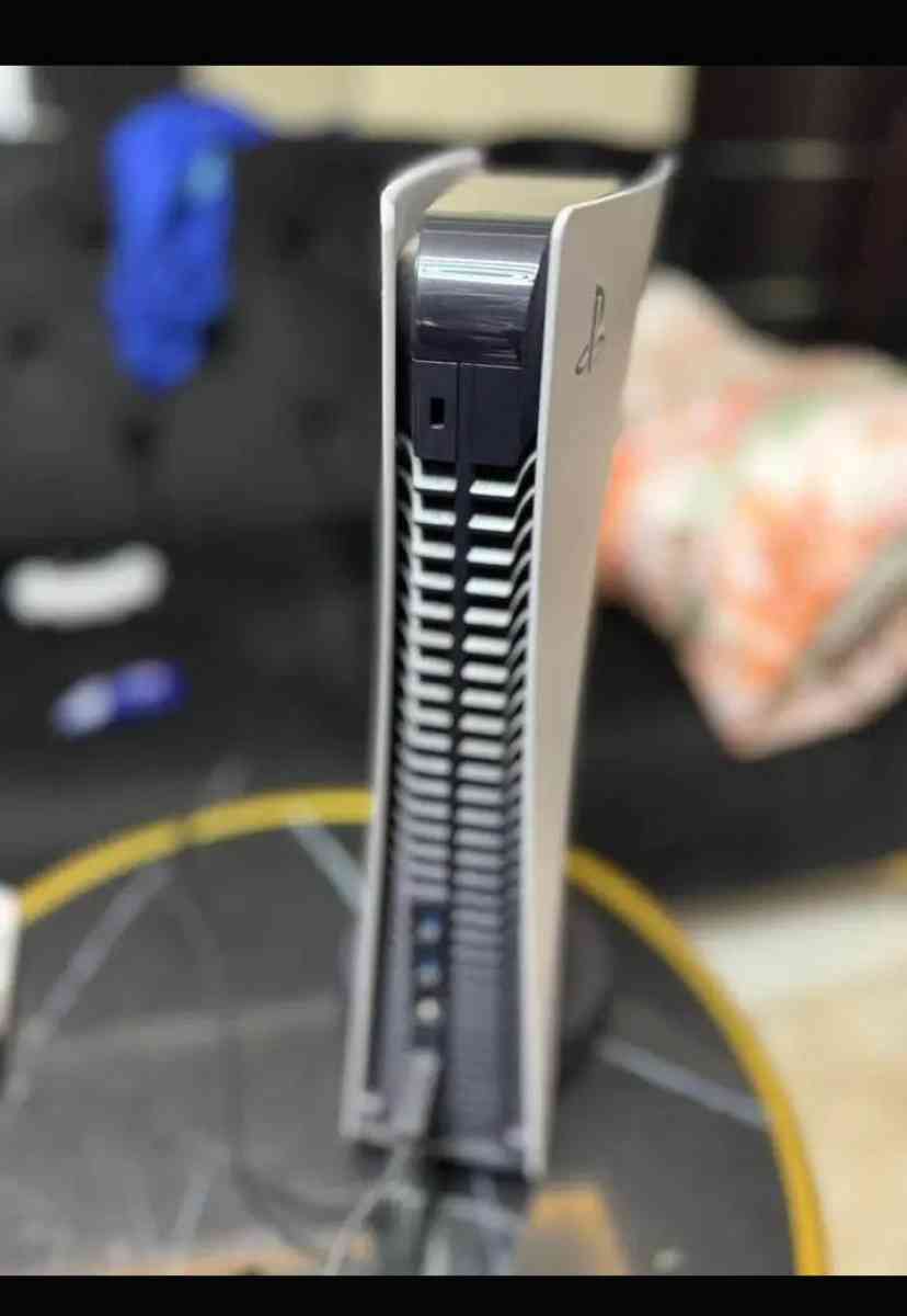 ps5 I havent used it yet - Lansing, Michigan - FleaMarketBay