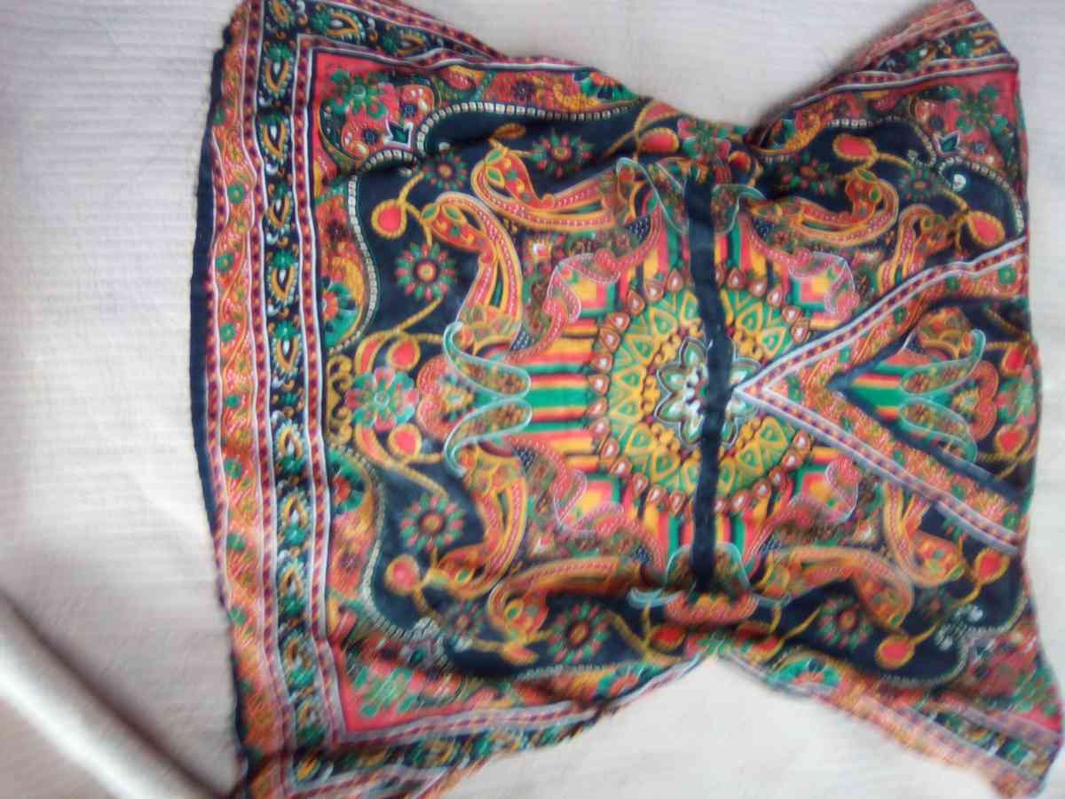 beautiful loose fitting summer dress knee length - Twentynine Palms, California