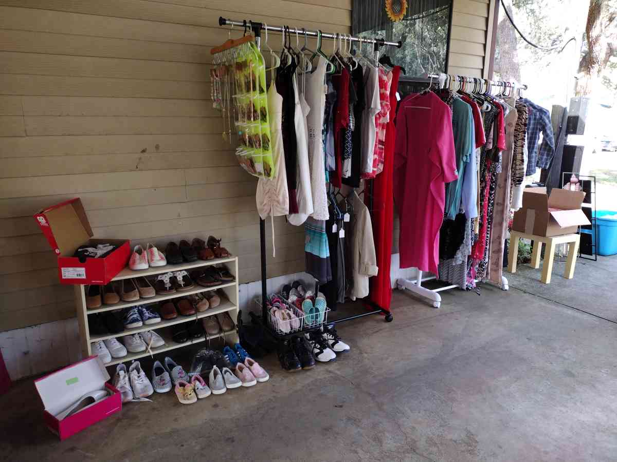 Huge Carport Sale - Ocklawaha, Florida - FleaMarketBay