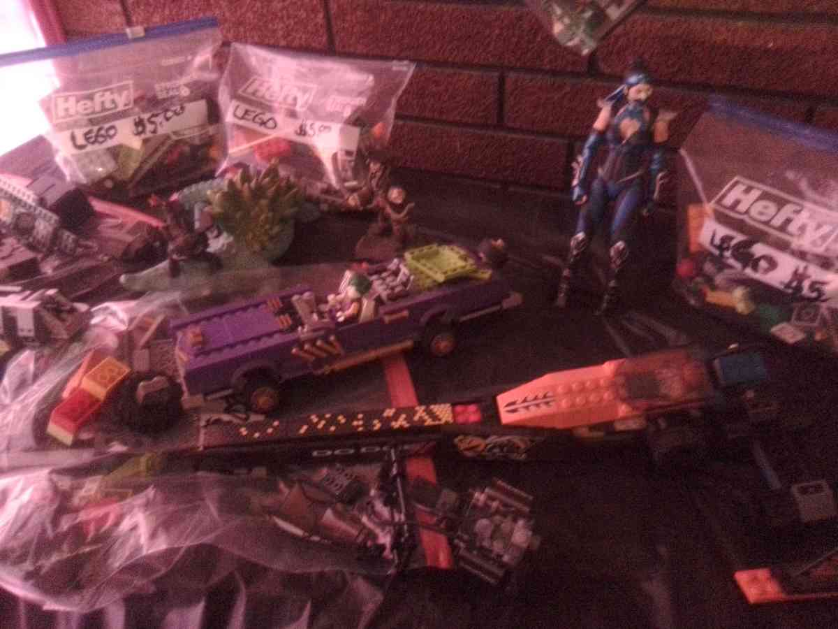 lots of Legos and Jumanji board game like new - Alexander, North Carolina - FleaMarketBay