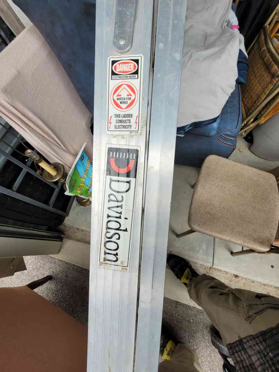 aluminum  extension  ladder