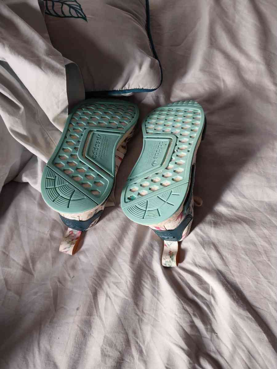 Adidas water color nmds r1 - Mount Orab, Ohio - FleaMarketBay