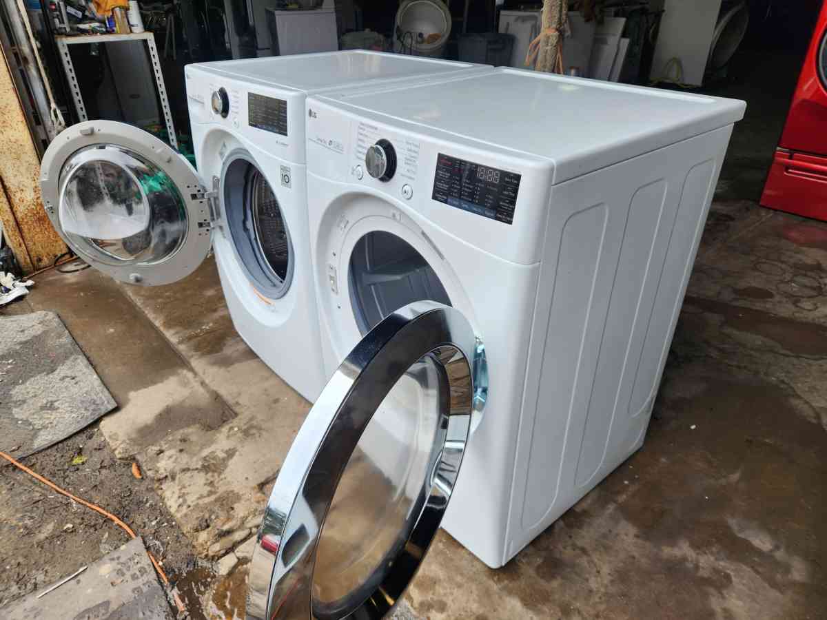 Year 2020 Washer and Electric Dryer - Houston, Texas - FleaMarketBay