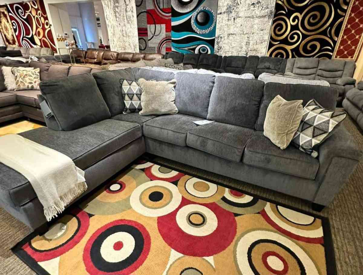 abinger smoke Raf sectional seccional couch - San Antonio, Texas