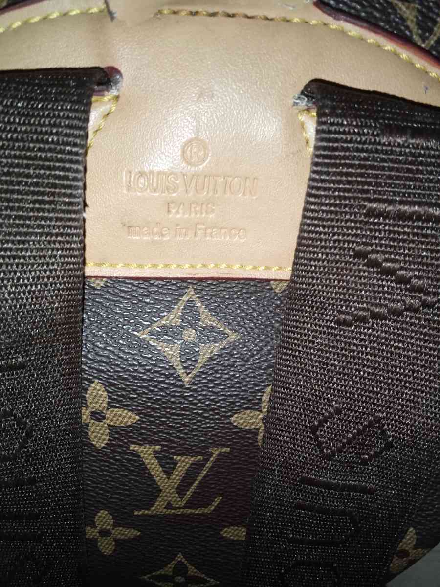 Louis Vuitton bag - Batesville, Mississippi