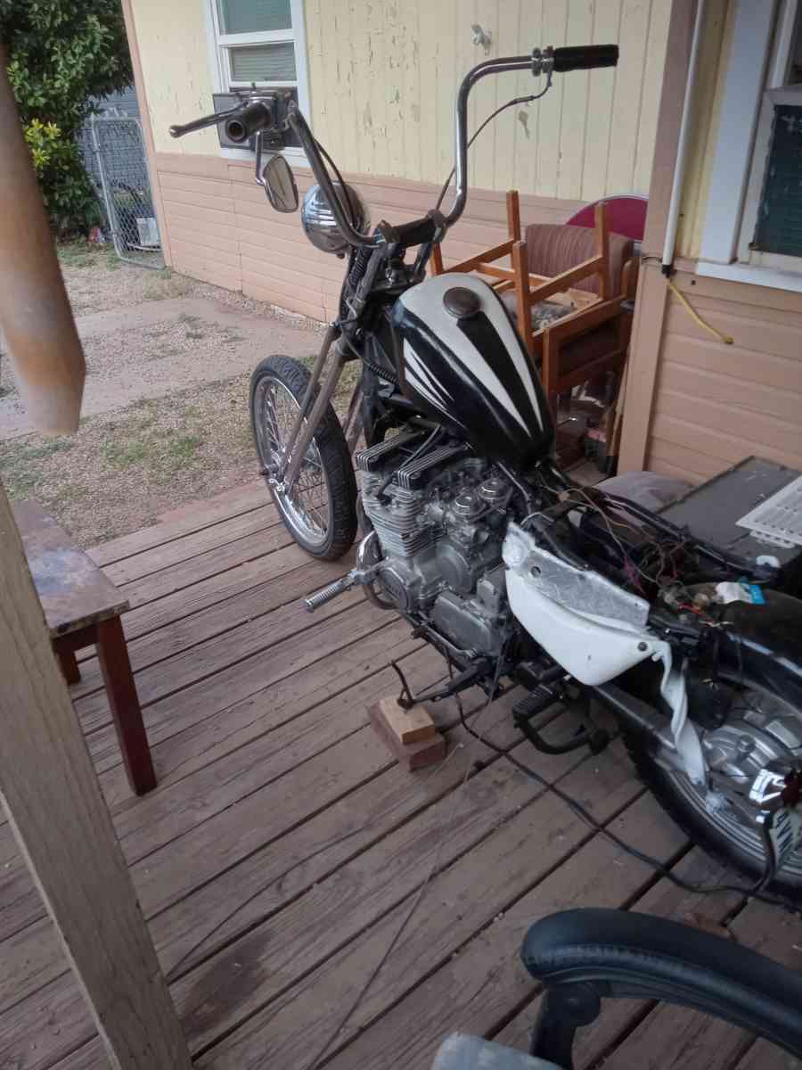 1984 Yamaha chopper with a four s motor springer front end l - Abilene, Texas - FleaMarketBay