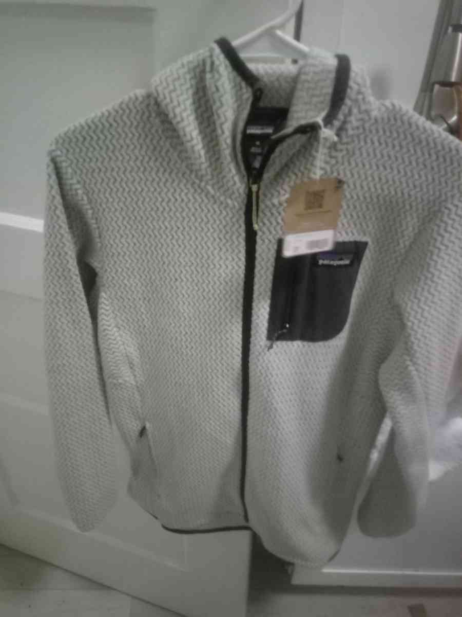 brand new tags size womens medium zip up Patagonia jacket - San Francisco, California