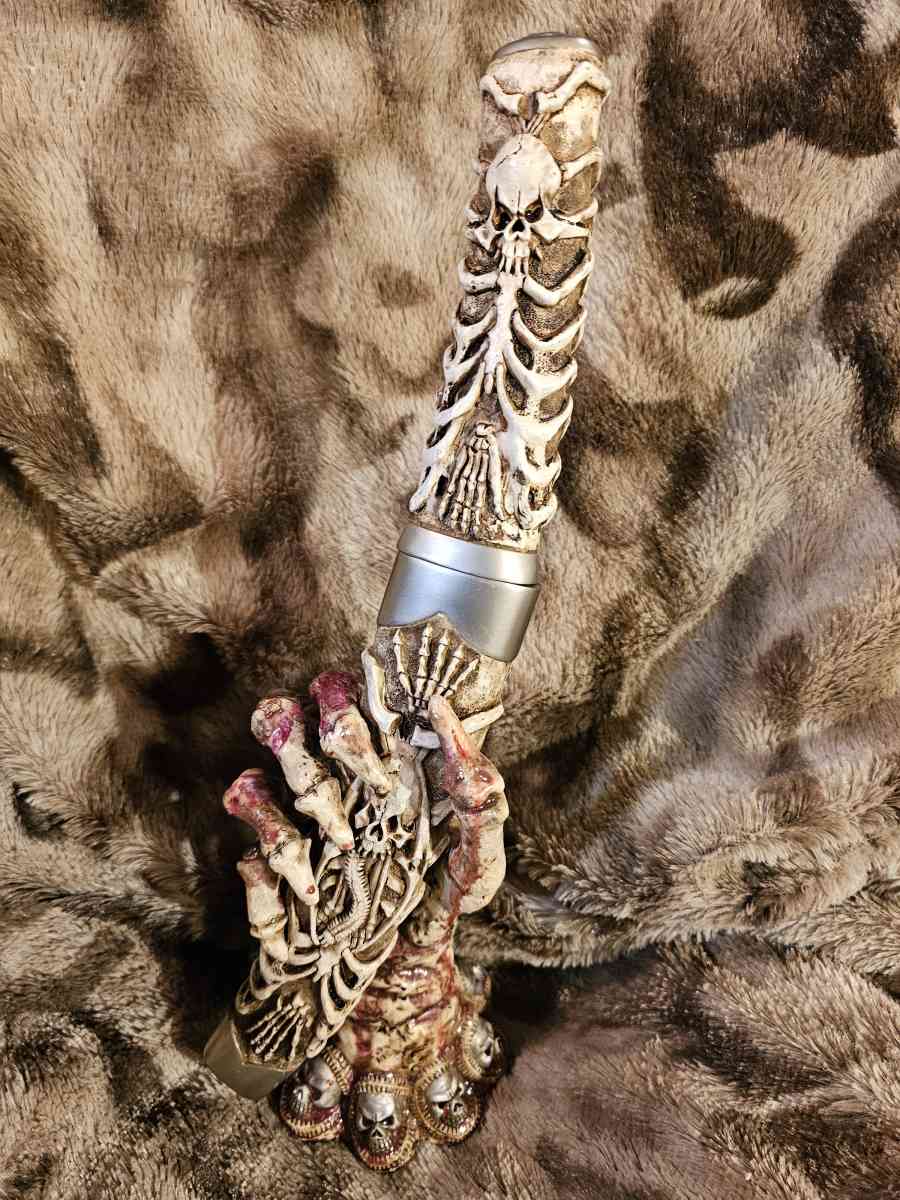 skull blade - Charleston, Arkansas - FleaMarketBay