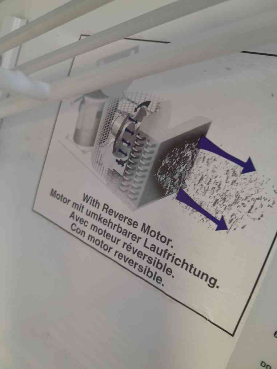 COOLER EXCELLENT CONDITION 8 YERS OLD IVE RECHECK WORKING - Alpine, Arizona