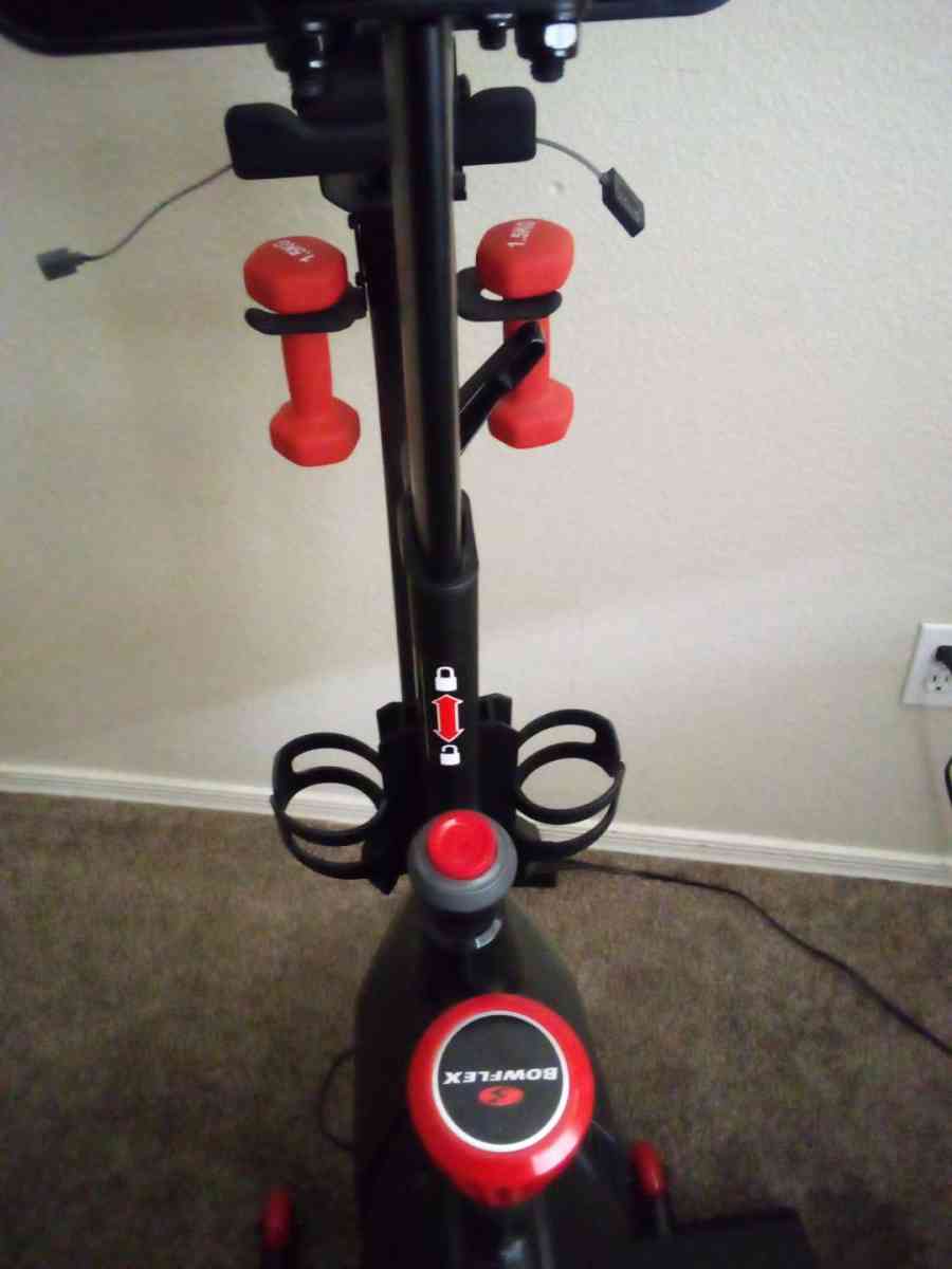 Bowflex velocore exercise bike w Lean technology - Avondale, Arizona - FleaMarketBay