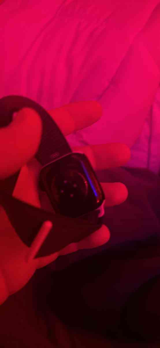 Apple Watch series 8 - Saint Louis, Missouri