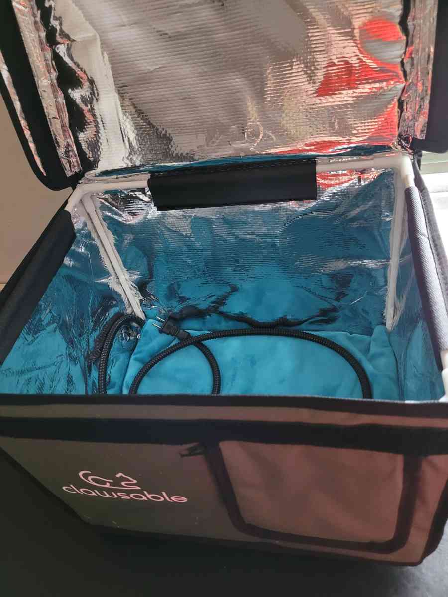 heated cat house - Waynesville, Ohio - FleaMarketBay