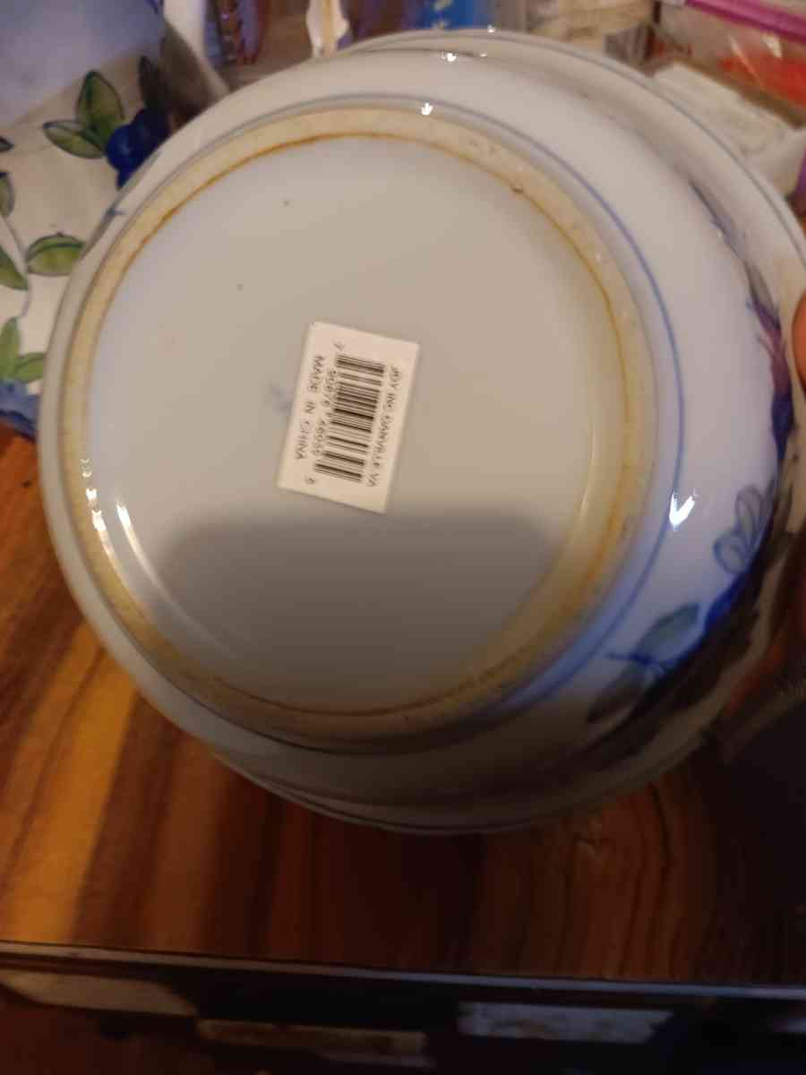 pitcher and bowl made in China - Auburn, Georgia - FleaMarketBay