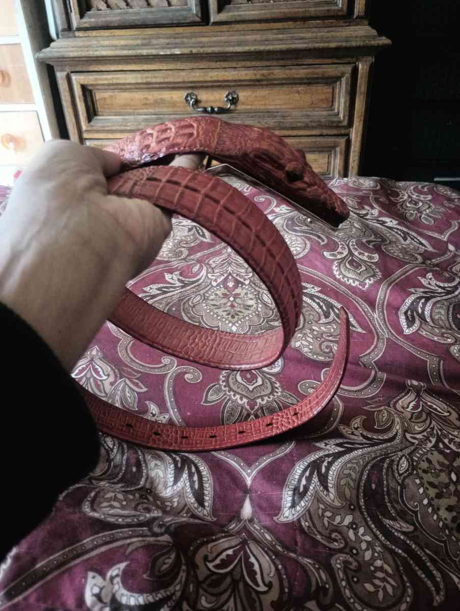 Brown Alligator belt for a man - Stockton, California - FleaMarketBay