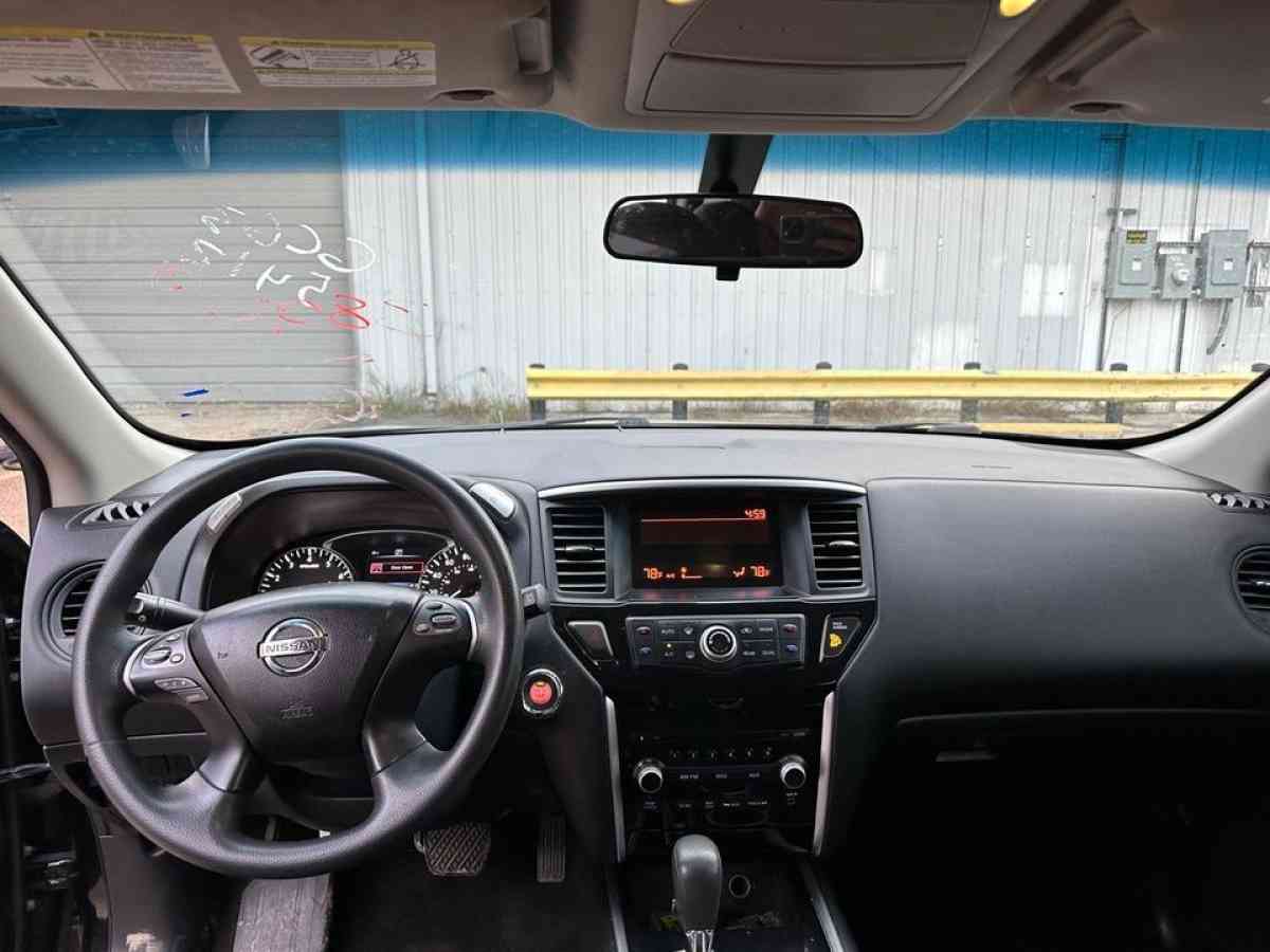 2016 Nissan pathfinder s - Baytown, Texas - FleaMarketBay
