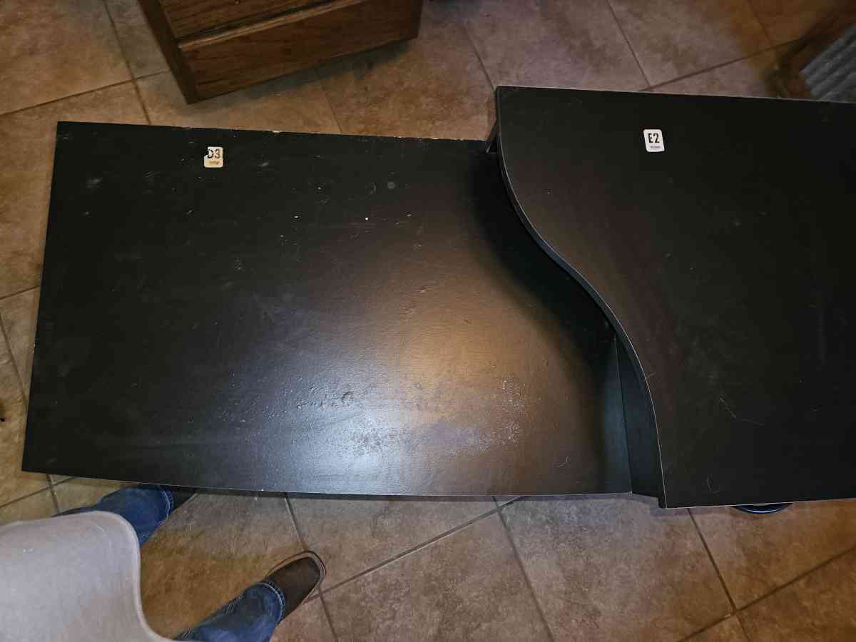 computer desk - House Springs, Missouri - FleaMarketBay