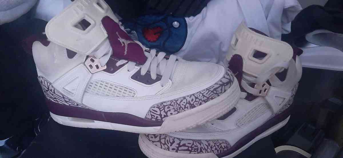 jordans - Indianapolis, Indiana - FleaMarketBay