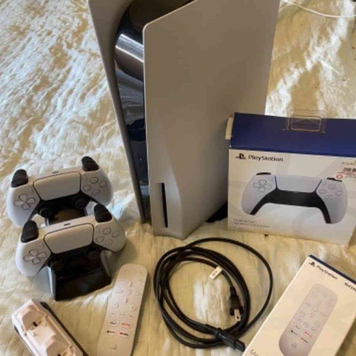 PlayStation 5 Bundle - Adamsville, Ohio - FleaMarketBay