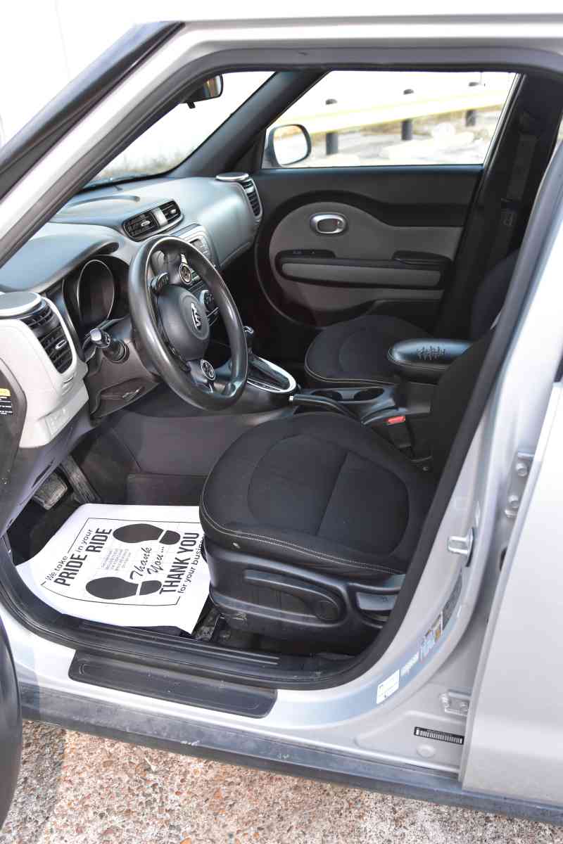 2016  Kia Soul Wagan - Baytown, Texas - FleaMarketBay