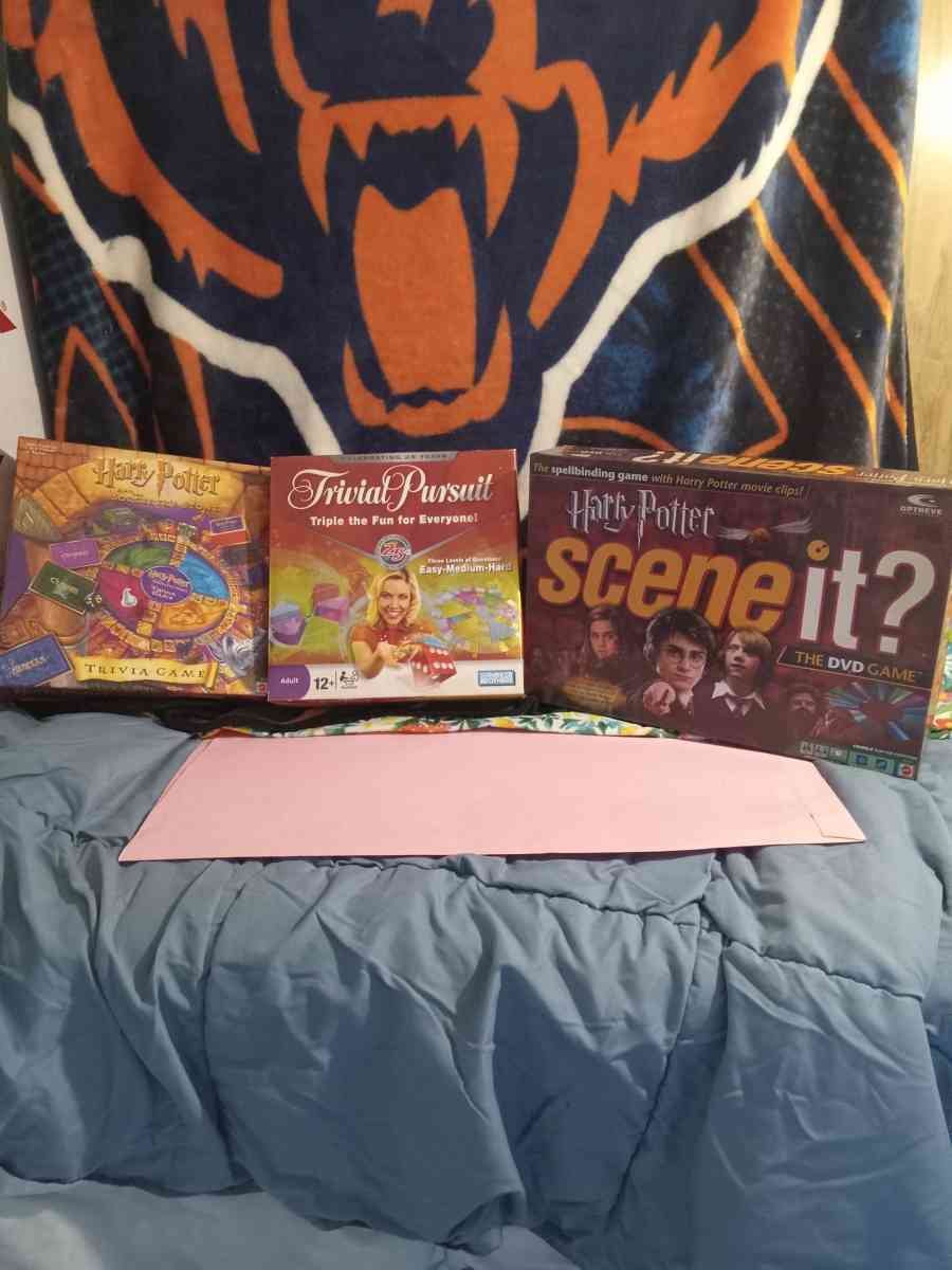 board games - Arcola, Illinois - FleaMarketBay