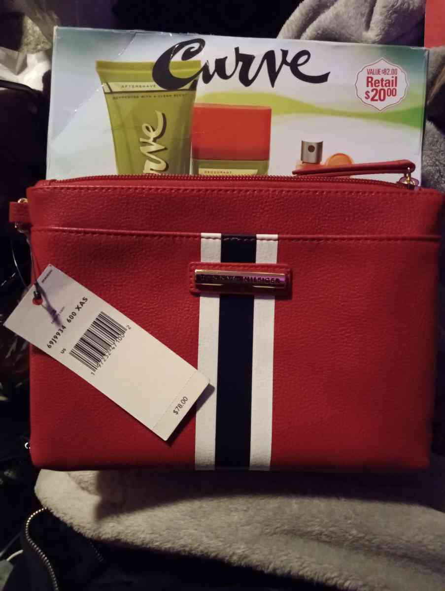 tommy Hilfiger bag and curve cologne set - Colorado Springs, Colorado