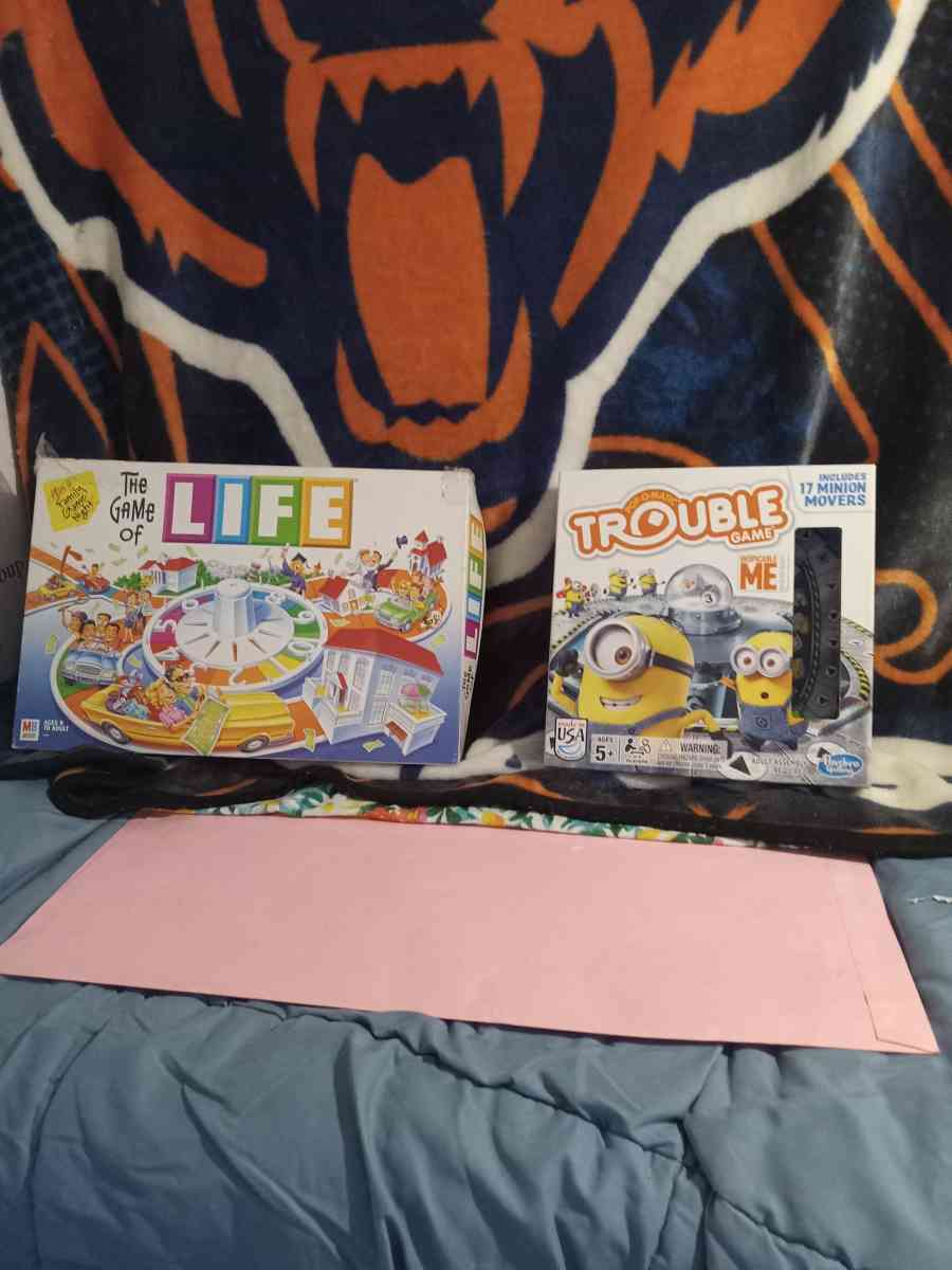 board games - Arcola, Illinois - FleaMarketBay