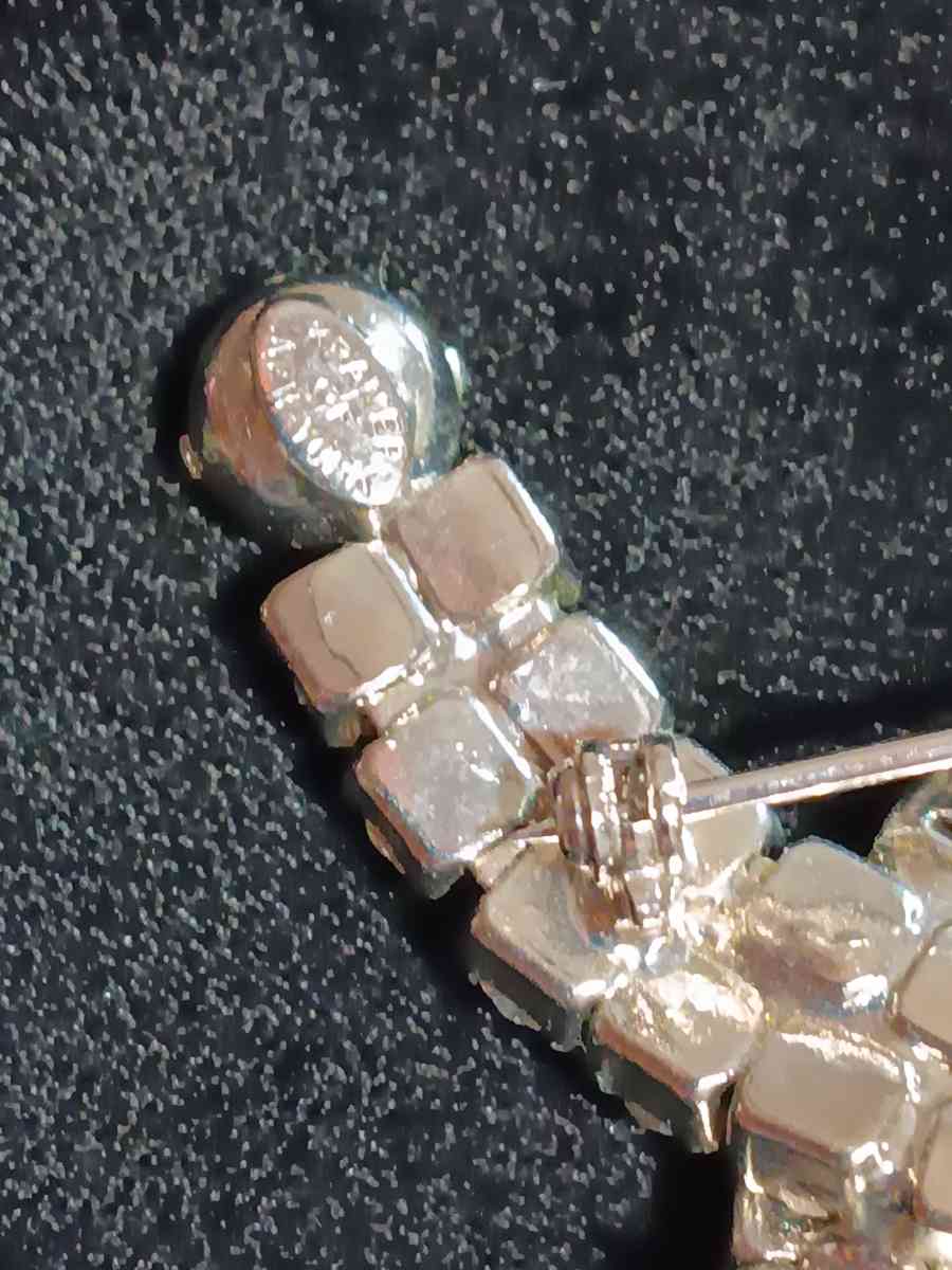 vintage brouch - El Mirage, Arizona - FleaMarketBay