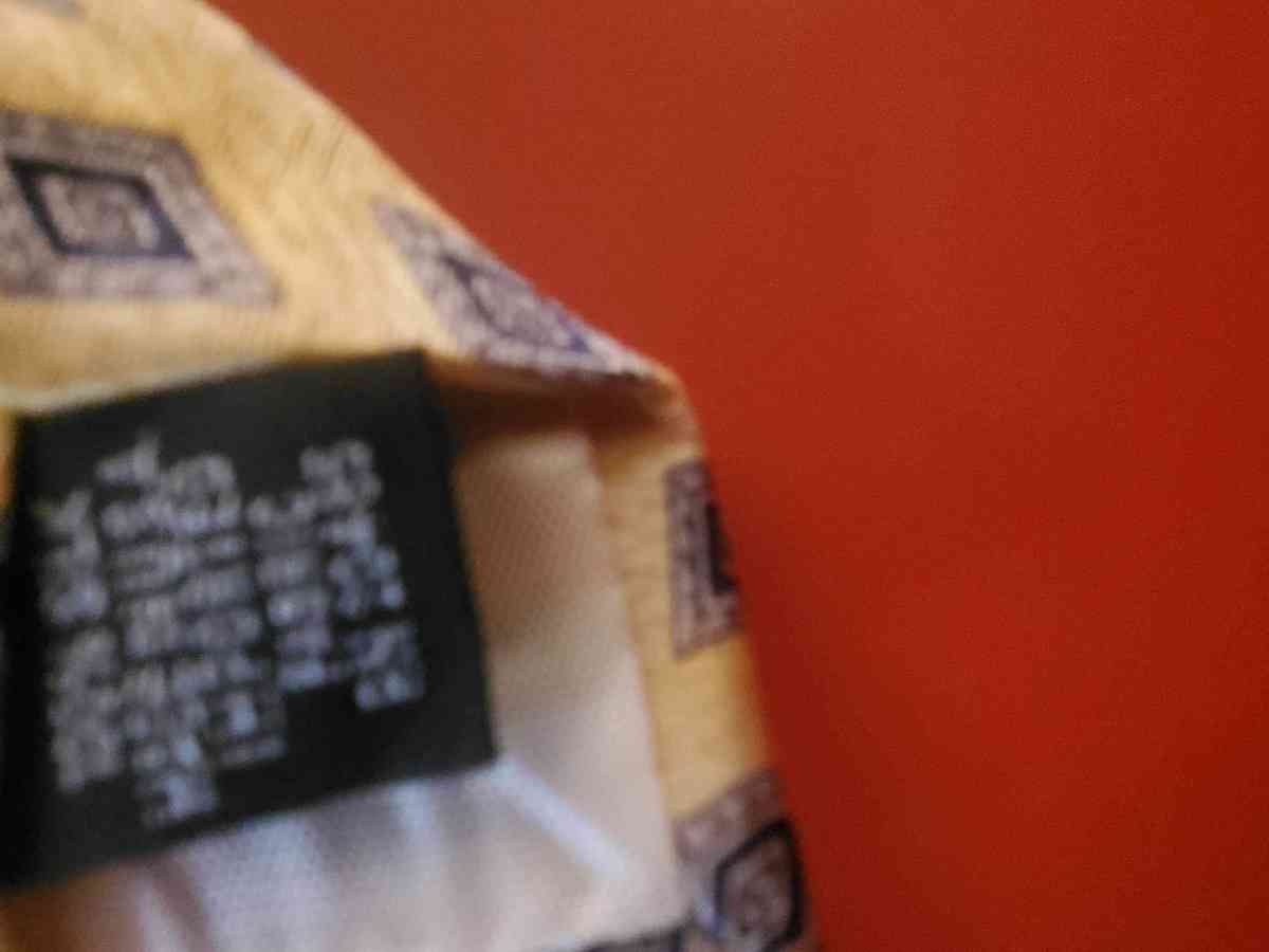 Stafford tie gold silver and blue design 54 inches long wide - Altoona, Alabama - FleaMarketBay