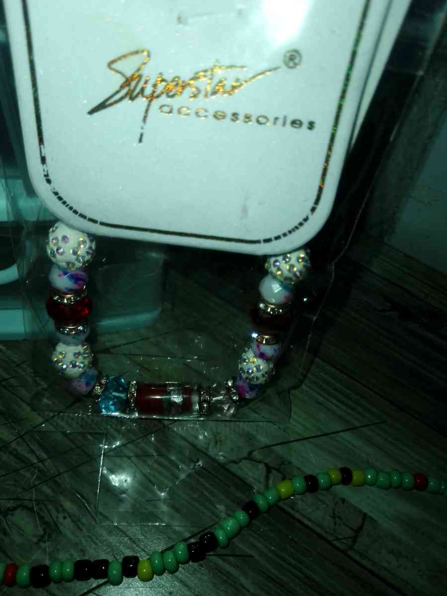 Beaded Jewlery - Los Angeles, California - FleaMarketBay