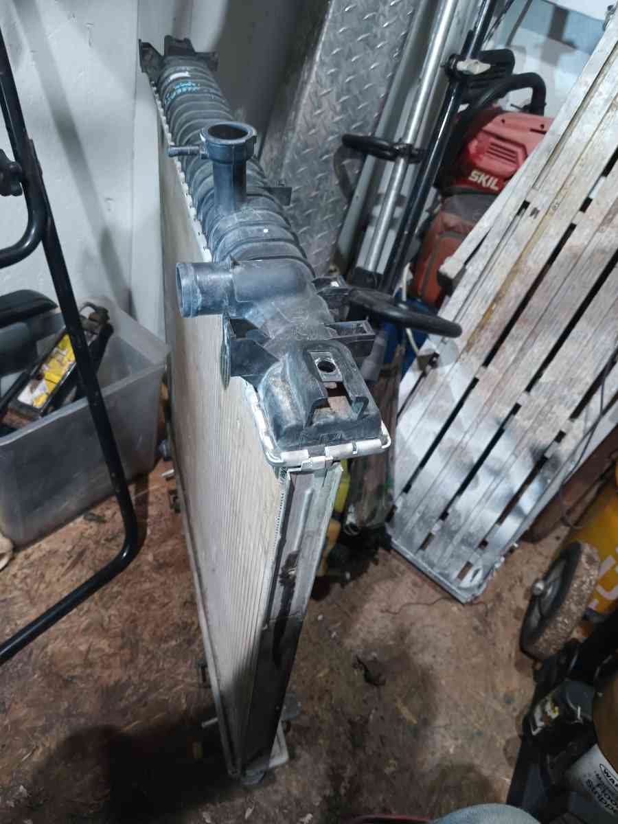 ton truck radiator - Abilene, Texas - FleaMarketBay