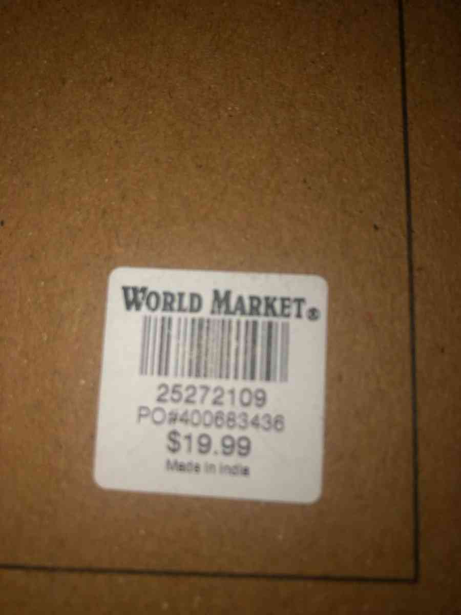 real wood shelves and brackets also sagavieh area rug - Renton, Washington - FleaMarketBay