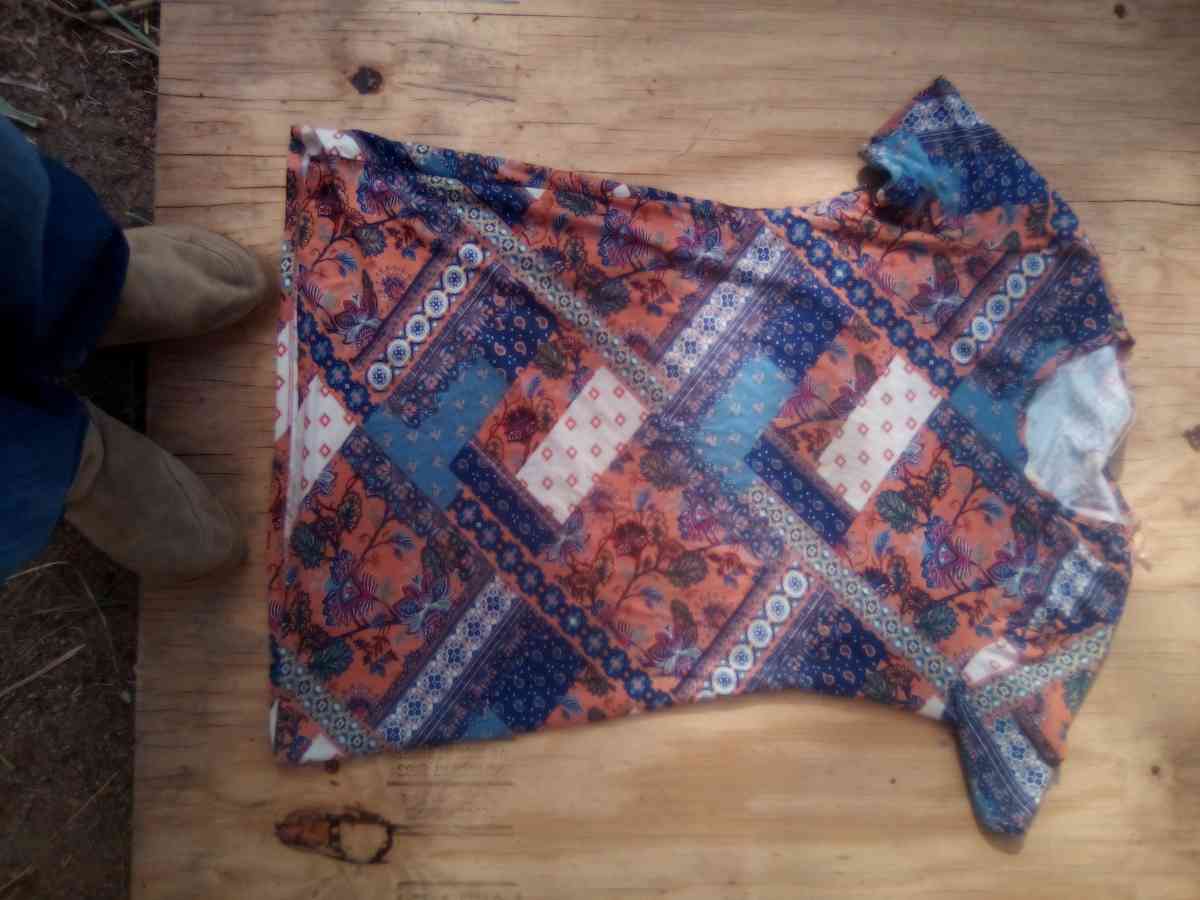 Beautiful loose fitting dress - Twentynine Palms, California