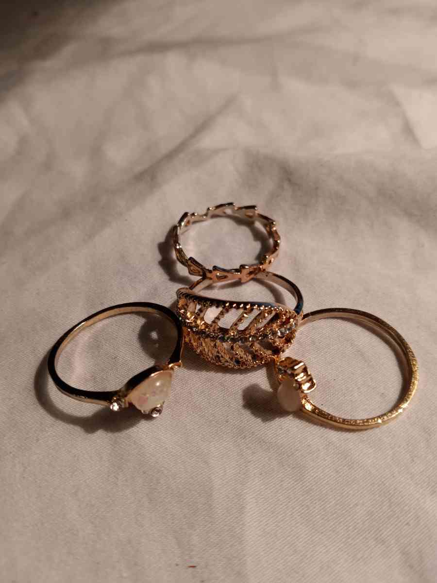 ladies rings gold costume - Winter Park, Florida