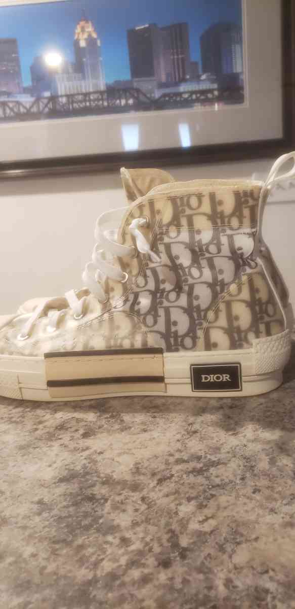 designer shoes - Franklin, Ohio - FleaMarketBay