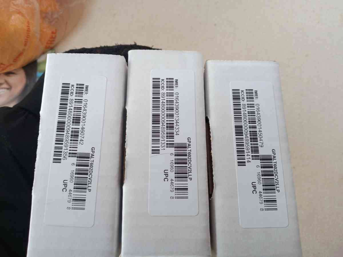 free SafeLink wireless phones