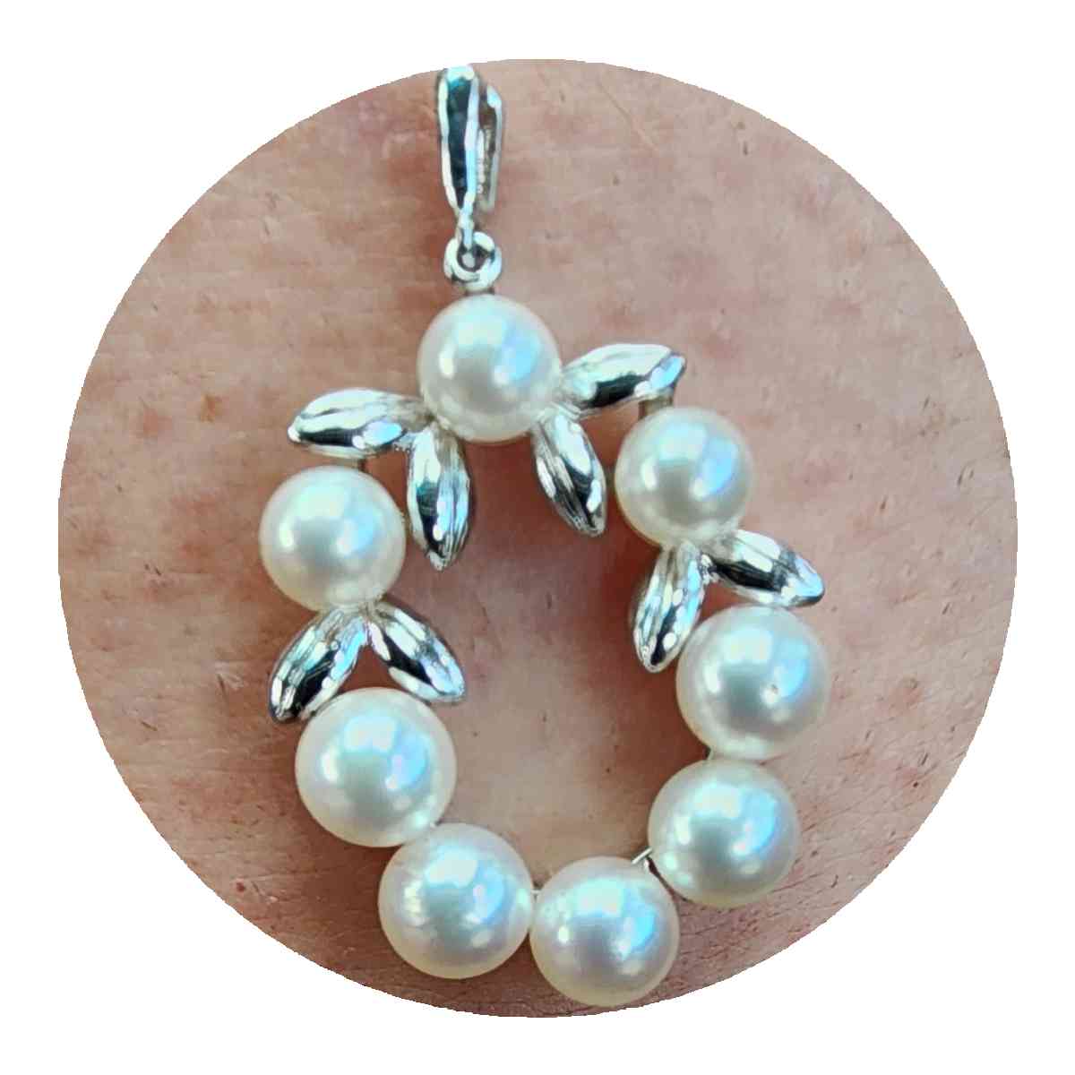 Mikimoto Luxury Akoya Pearls 925 Wreath Pendant - Colorado Springs, Colorado - FleaMarketBay