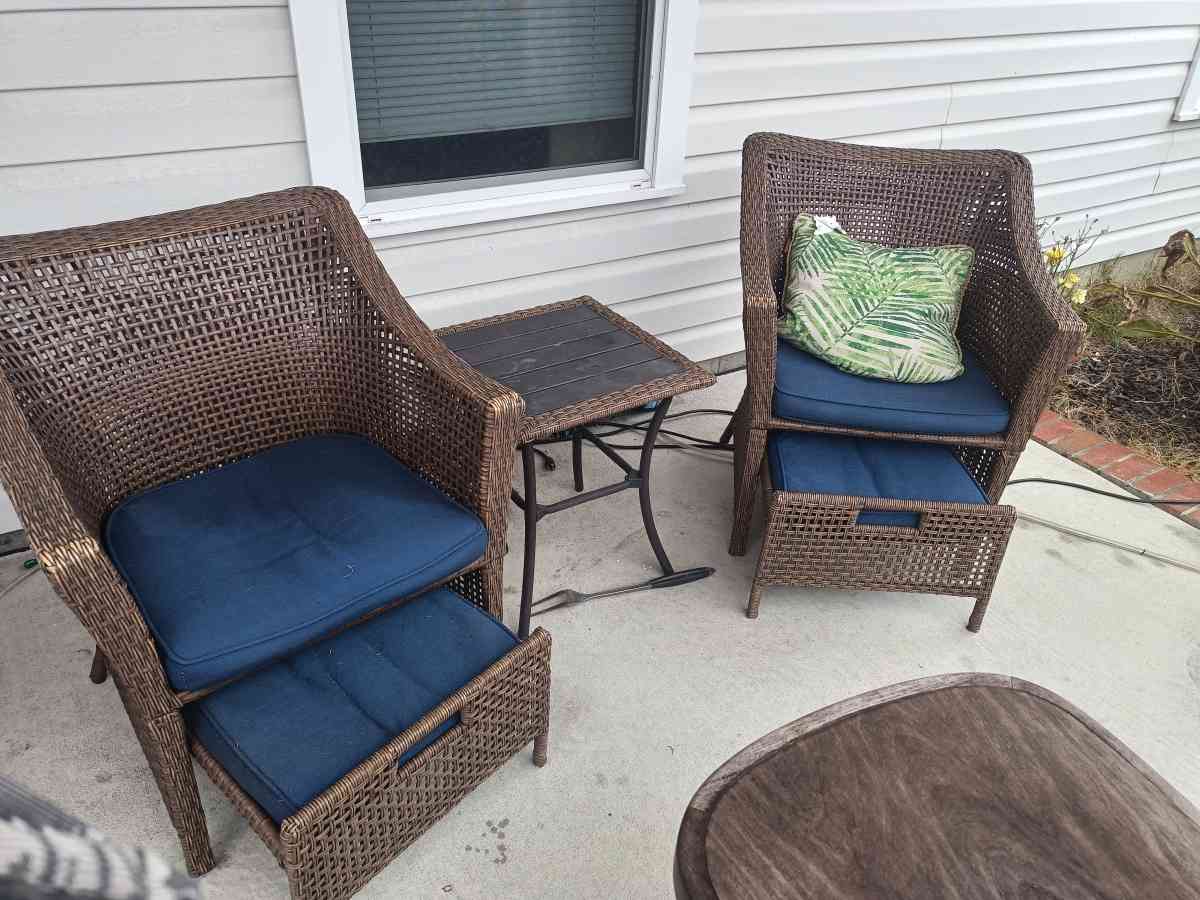 items not used anymore making clutter - Virginia Beach, Virginia - FleaMarketBay