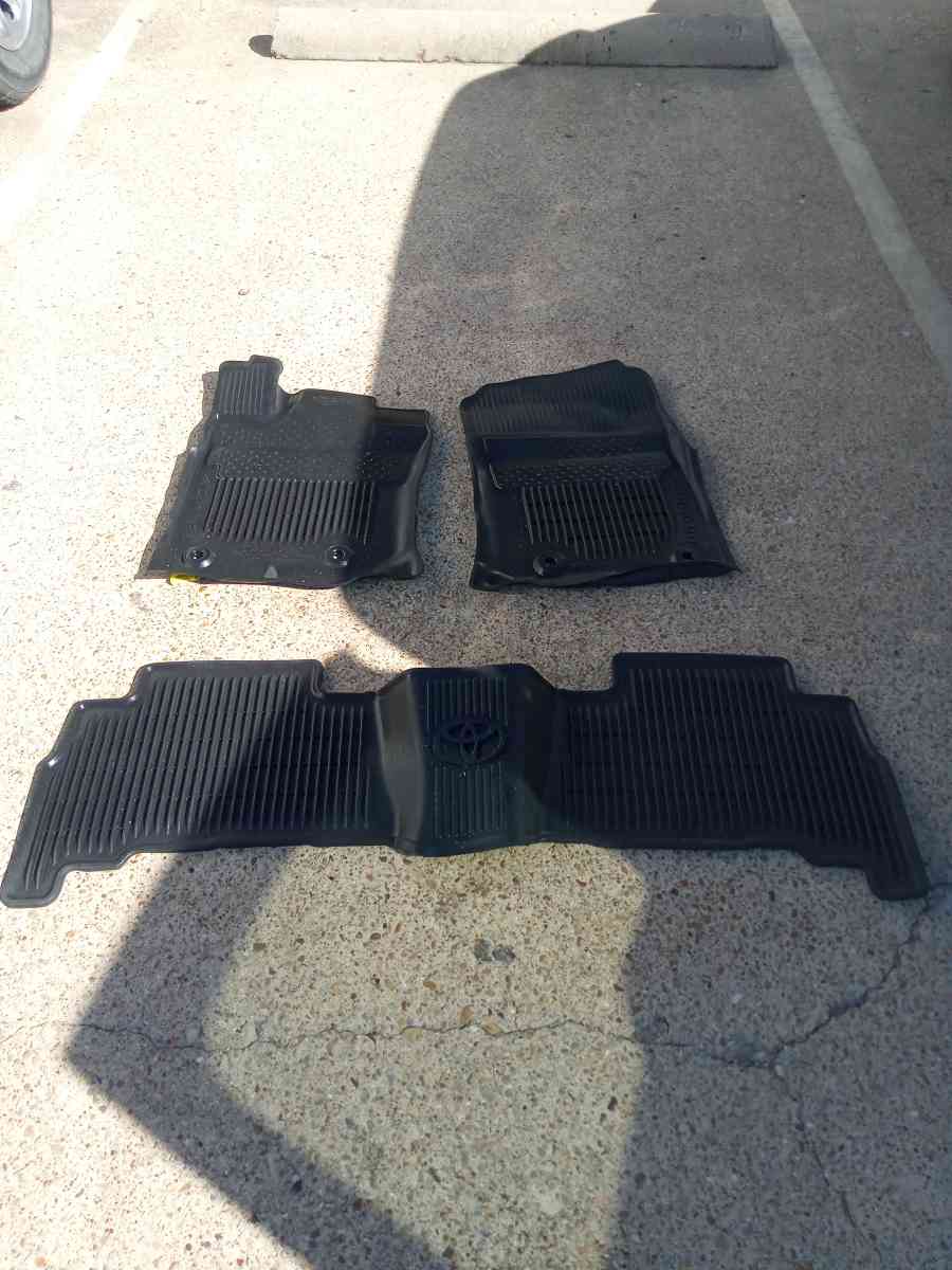 ALL WATER FLOOR MATS 4RUNNER - Arlington, Texas - FleaMarketBay