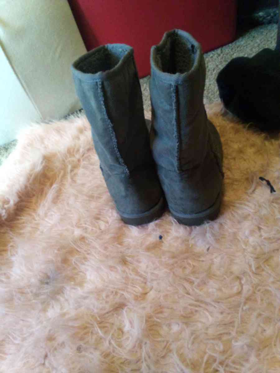 boots - Chattanooga, Tennessee - FleaMarketBay