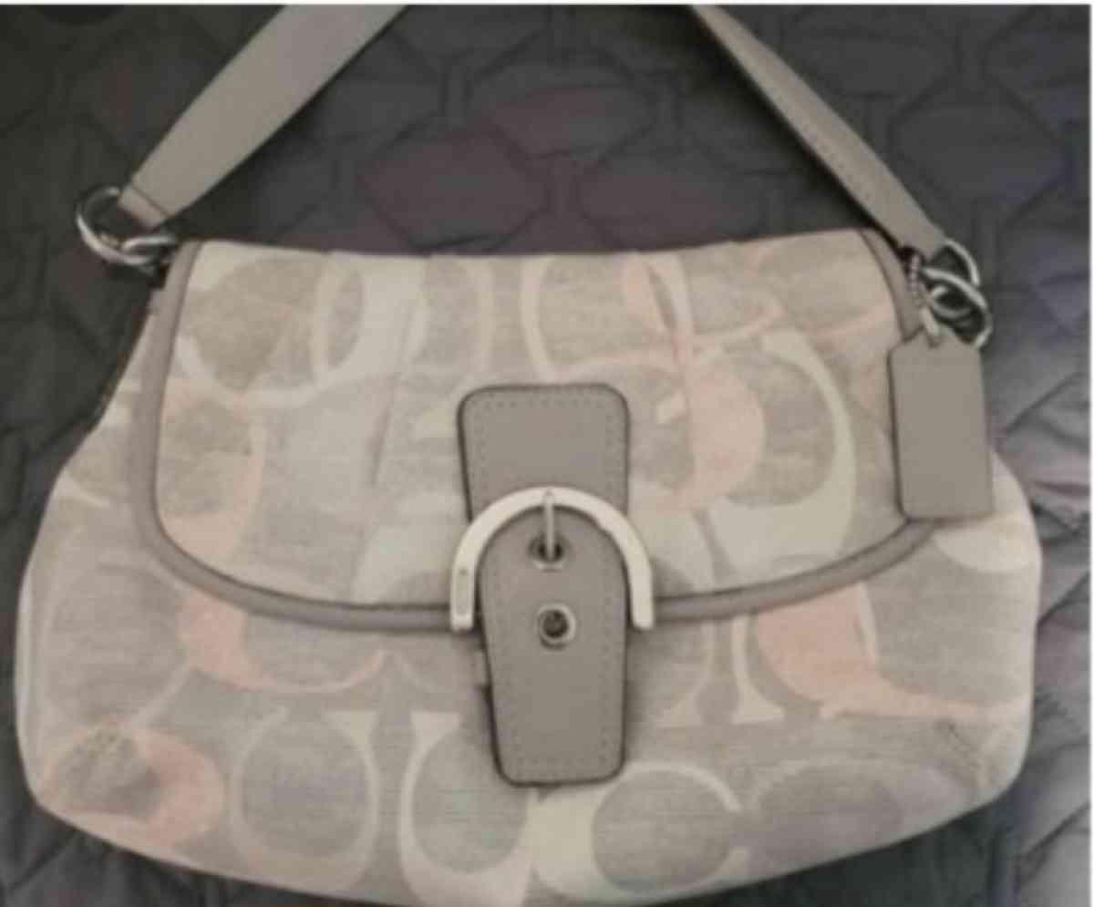 coach handbags - Pottstown, Pennsylvania - FleaMarketBay